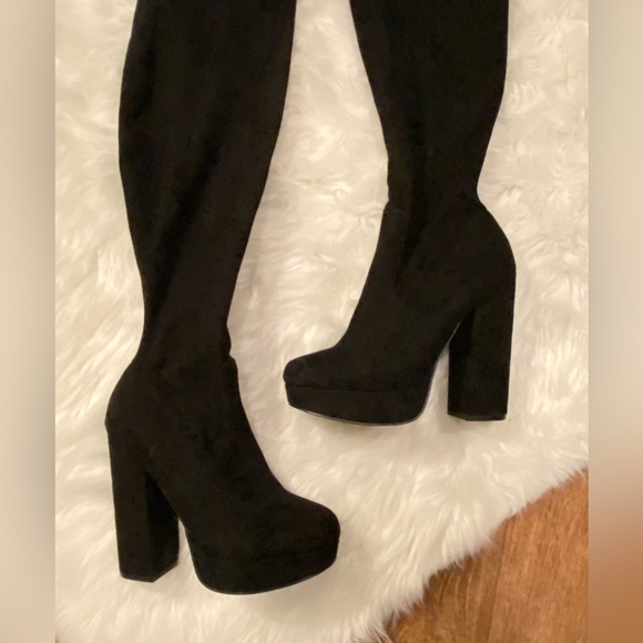 NWOT Steve Madden Sofia Black Over the Knee Faux Suede Stretch Boot 6 - Picture 4 of 7